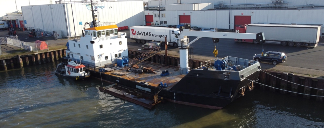 2 Tugs & 4 Barges — Rotterdam to West Africa