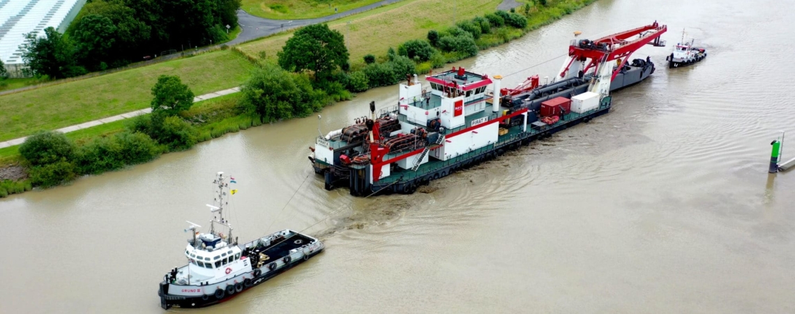 2 Barges & Pushertug — Rotterdam to San Pedro