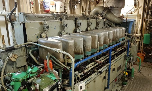 ENGINE ROOM2
