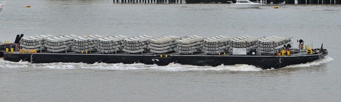 47 x 15 mtrs Flattop barge 